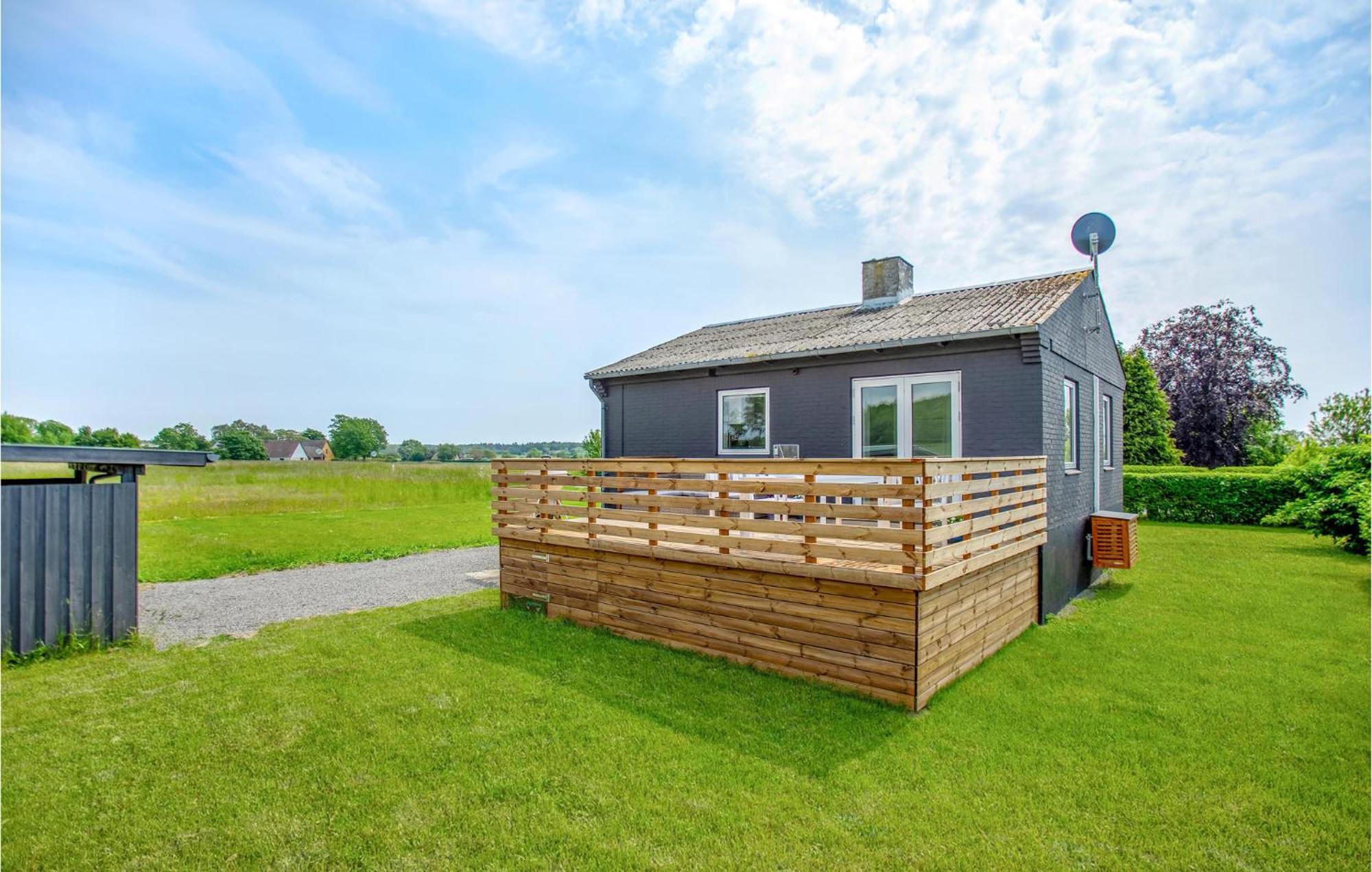 Beautiful Home In Ronne With House A Panoramic View Exteriör bild