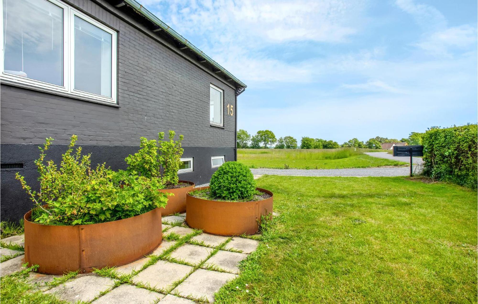 Beautiful Home In Ronne With House A Panoramic View Exteriör bild