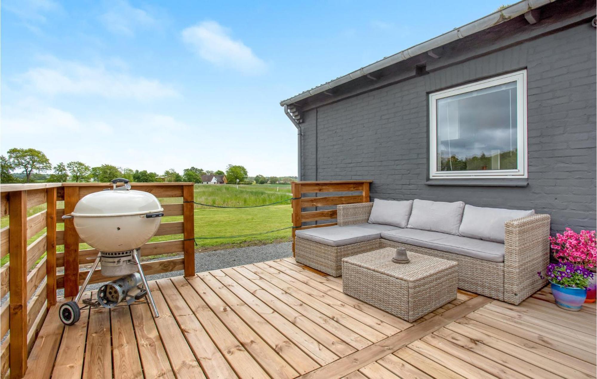 Beautiful Home In Ronne With House A Panoramic View Exteriör bild